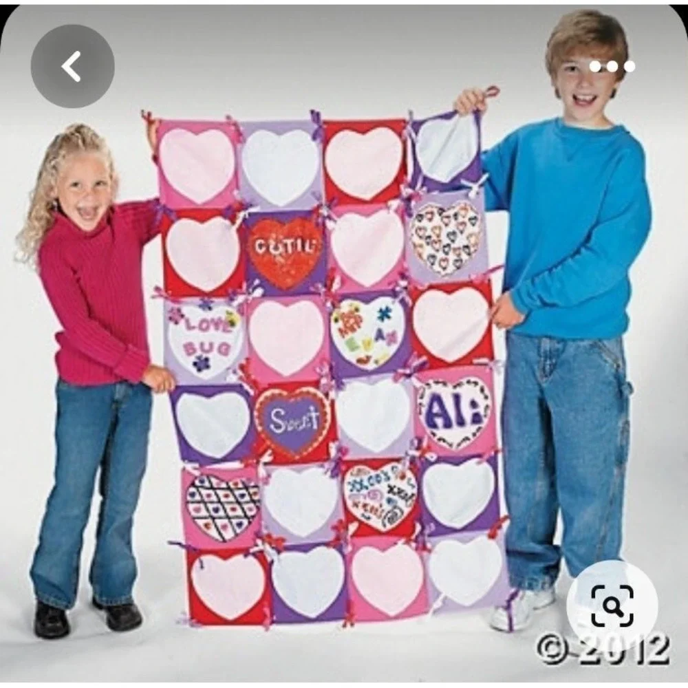 Oriental Trading Company 24 Pocket HEART Classroom 8